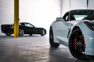Elektromos autók vs. belső égésű járművek – merre tart az autóipar?