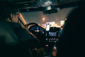 Hasznos appok sofőröknek – benzinkutak, parkolás, traffipax