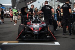 Hogyan készül egy F1-es autó – nulláról a pályára