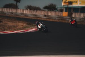 A női versenyzők harca a motorsport világában